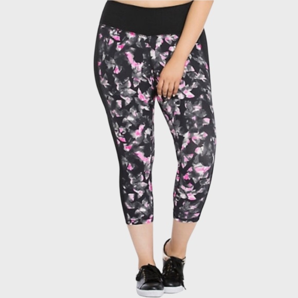 TORRID ACTIVE Floral Mesh Cropped Leggings - Picture 1 of 12